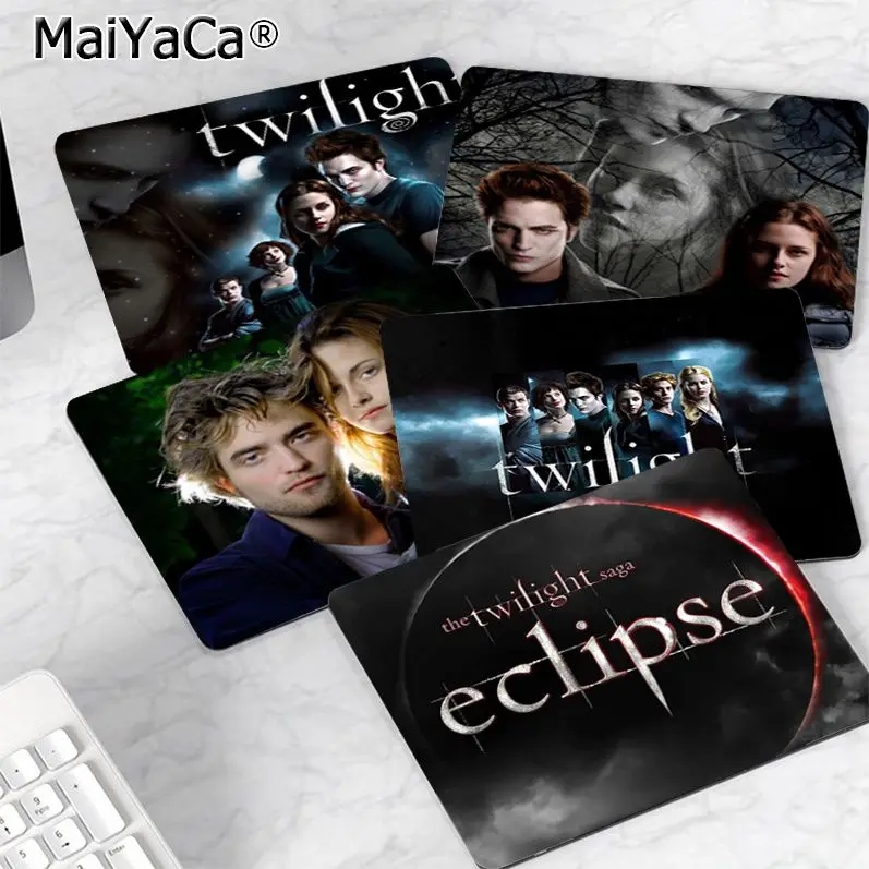 

Movie Twilight Rubber Small Office Computer Desk Mat Table Keyboard Big Mouse Pad Laptop Cushion Non-slip Deskpad Home Decor