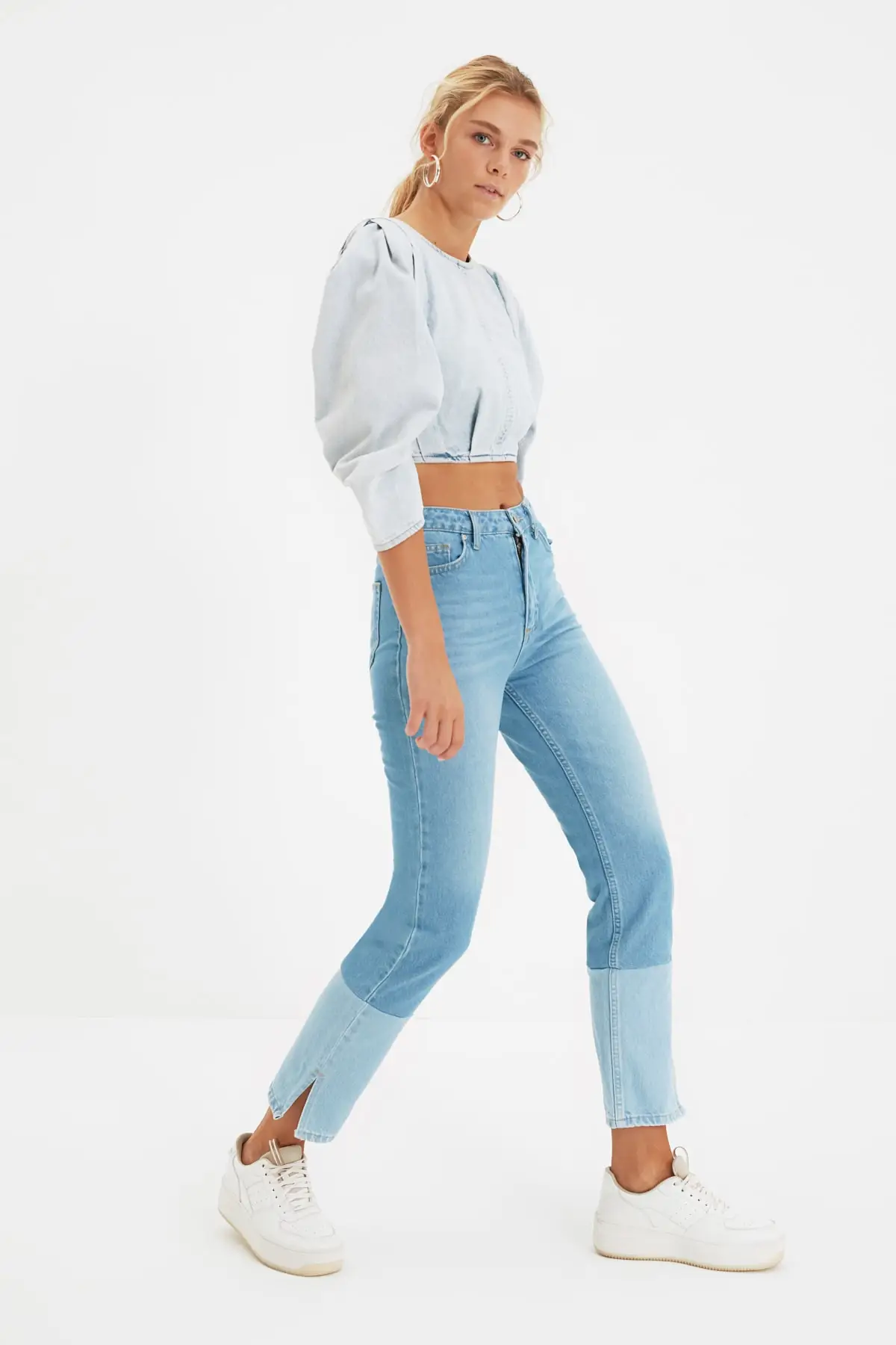 

Trendyol Trotting Detailed Slit High Waist Bootcut Jeans TWOAW22JE0483