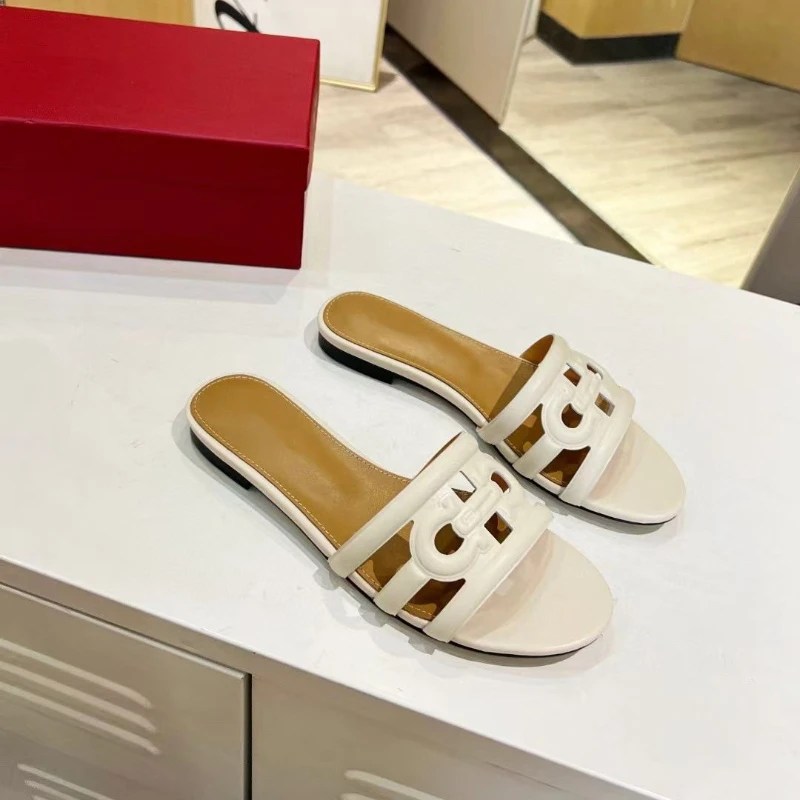 Comfortable sandals, flat heels, medium heels, low heels, open toe women's shoes, fashionable beach shoes