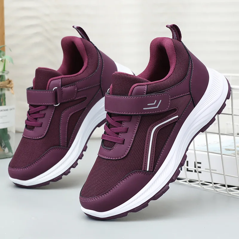 Женская осенняя новая обувь. Дышащая и удобная прогулочная Зимние кроссовки.