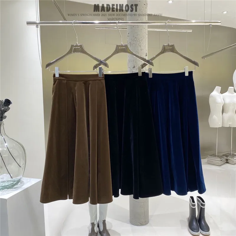 Юбка женская бархатная средней длины с завышенной талией на осень/зиму