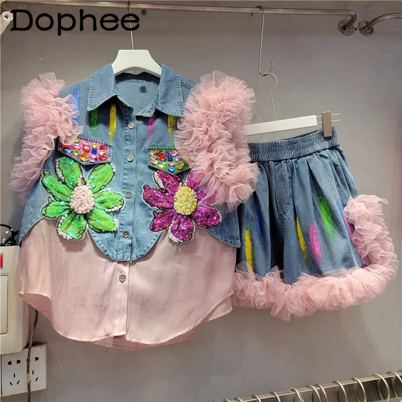 

Женский костюм из двух предметов, блузка без рукавов и шорты с широкими штанинами, джинсовый костюм в стиле пэчворк, лето 2023