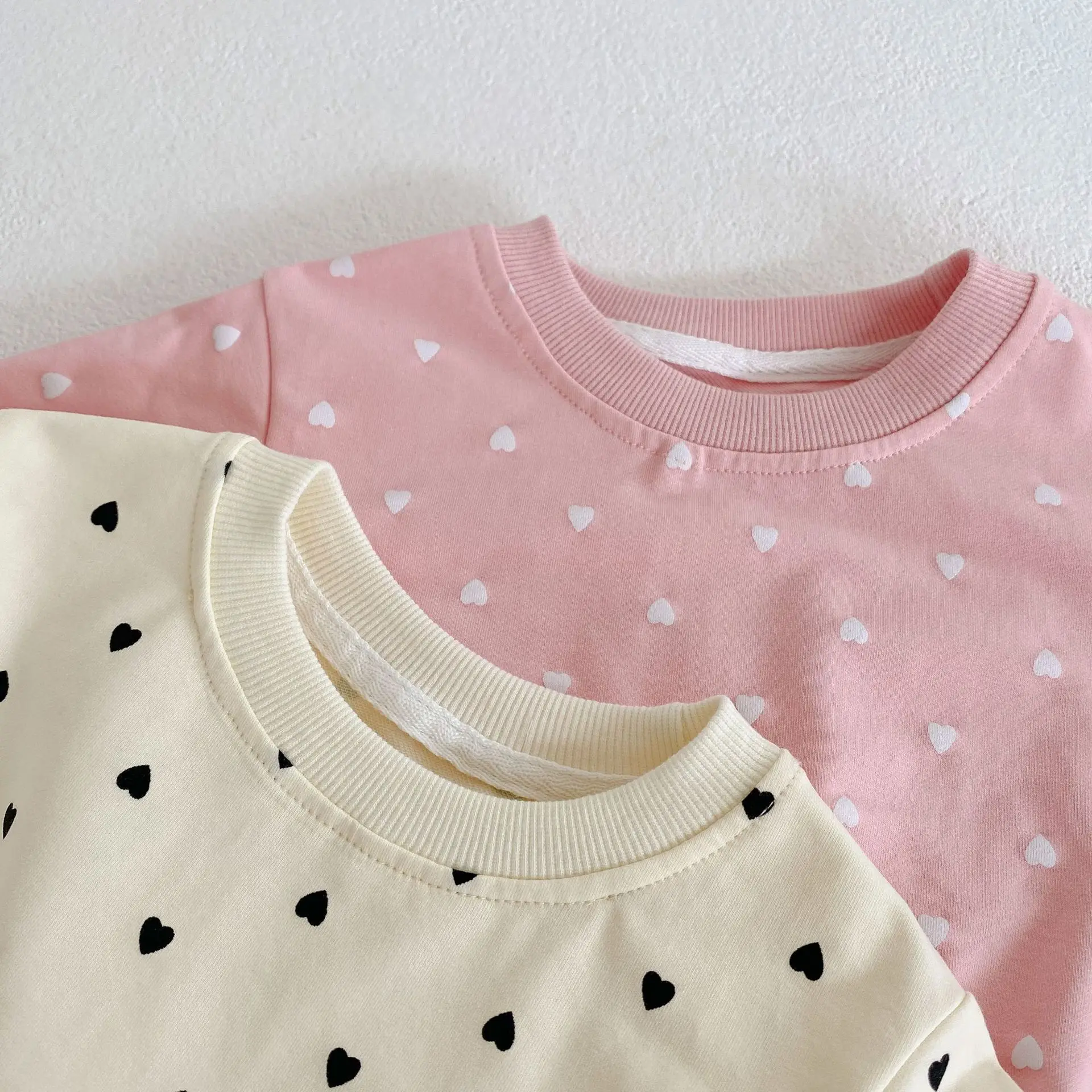 2022 Autumn Baby Girls Long Sleeve Tracksuit Love Print Round Neck Sweatshirt Top + Trousers Leggings Sports Suit T shirt Sets