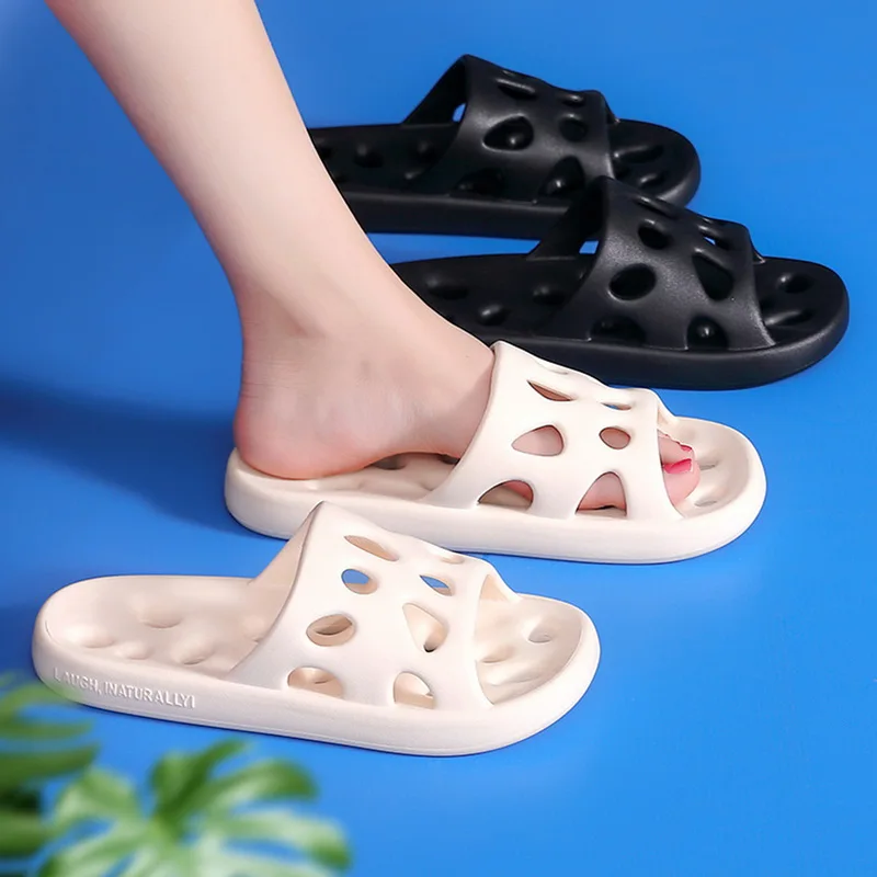 

Hot Summer New Personality Holes Fashion Home Slippers Massage Bottom for Men and Women Sandals 2022 Men Flip Flops Thick Bottom