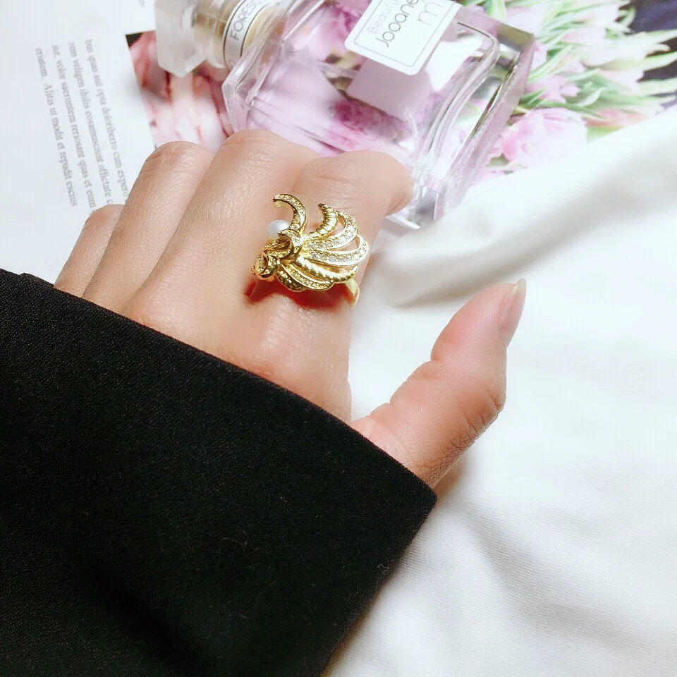 

M's same style feather women's large rings, stainless steel fashion ring, luxury women's pearl ring 18K gold plated thick rings