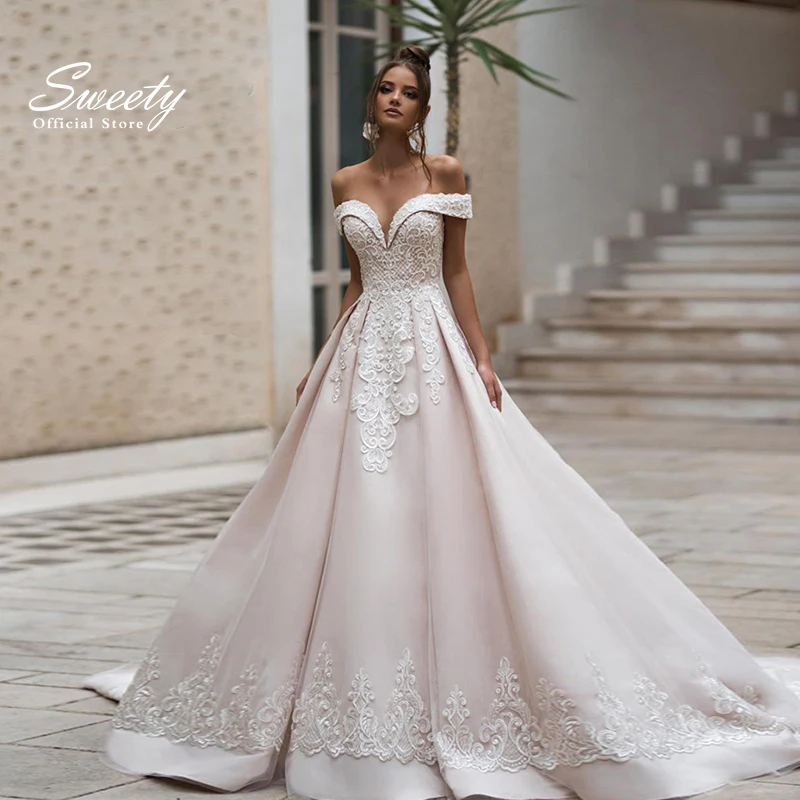 

Elegant Wedding Dress Matte Satin With Organza With Embroidery Ball Gown Sweetheart Boat Neck Sleeveless Gowns Robes De Mariée