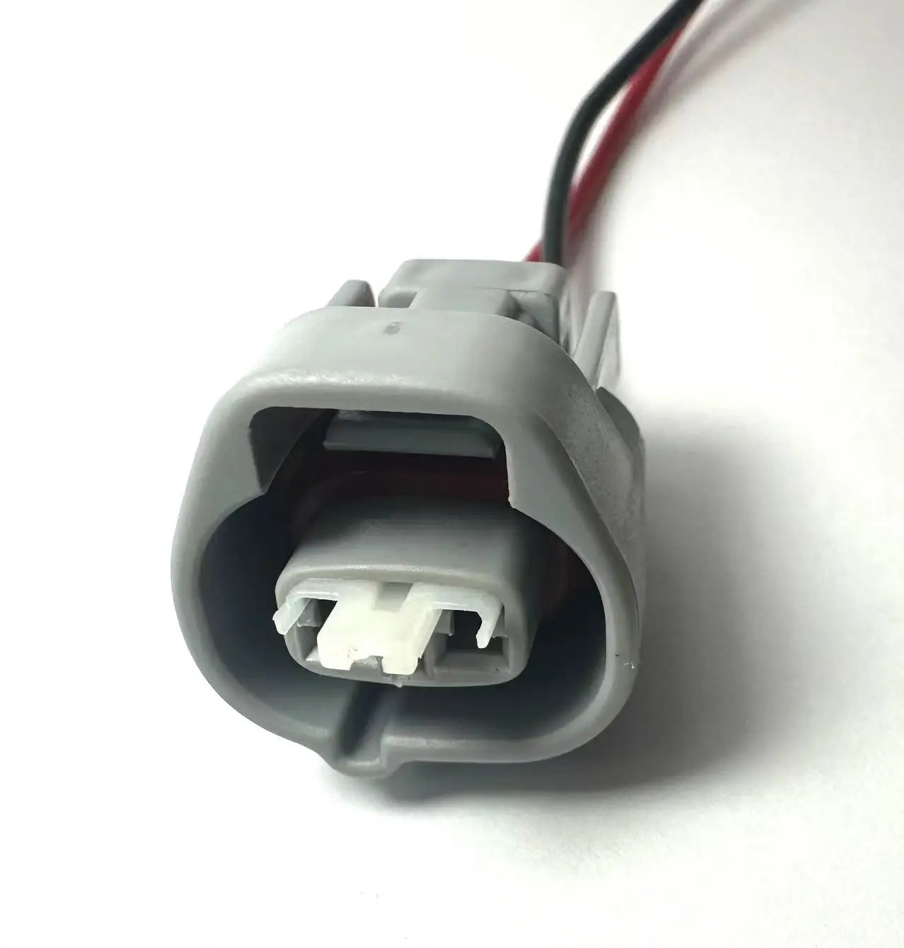 

XG7023-2.0-2170222-2.2-21 Toyota Ruizhi выпускной клапан вакуумный электромагнитный клапан Camry Crown Corolla RAV4 Highlander plug