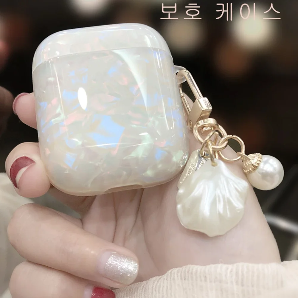 

Dreamy White Glossy Shell Pearl Bracelet Keychain Earphone Soft case For Apple Airpods 1 2 Pro 3 Wireless Headset Box Cover
