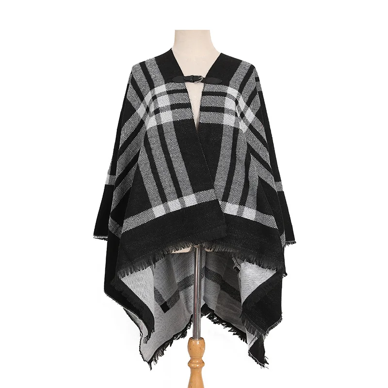 Autumn Winter New Style Split Plaid Knitting Tassel Women Fashion Street Poncho Lady Capes Black Cloaks