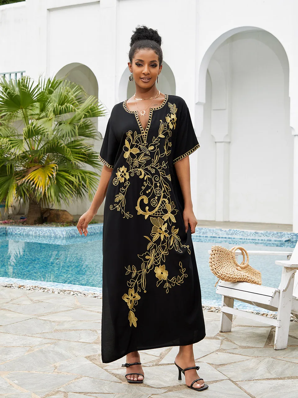 

Пикантное длинное платье-кафтан с вышивкой и V-образным вырезом, женская накидка на бикини, праздничная одежда в стиле бохо, женский летний халат, пляжная одежда