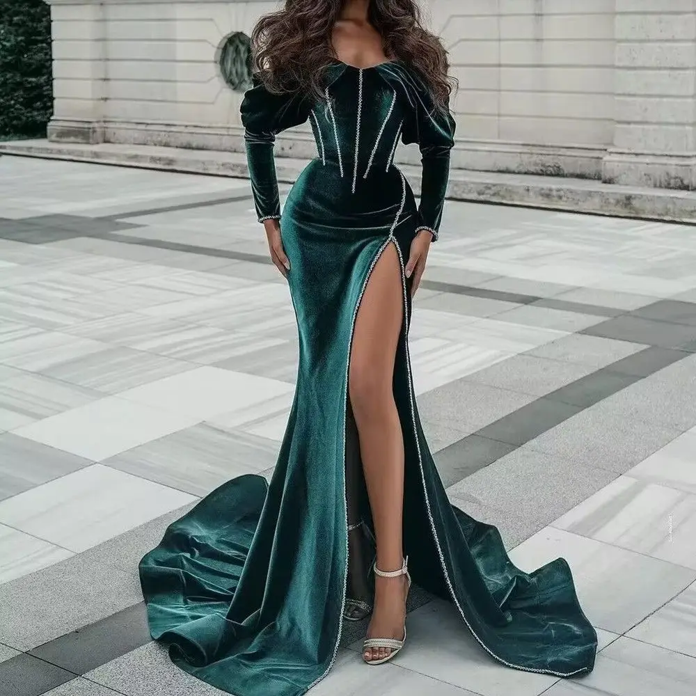 

Long Sleeves Velour Evening Dresses Saudi Arabia Green Velvet Mermaid Prom Gown Side Slit Crystals Pageant Party Dress