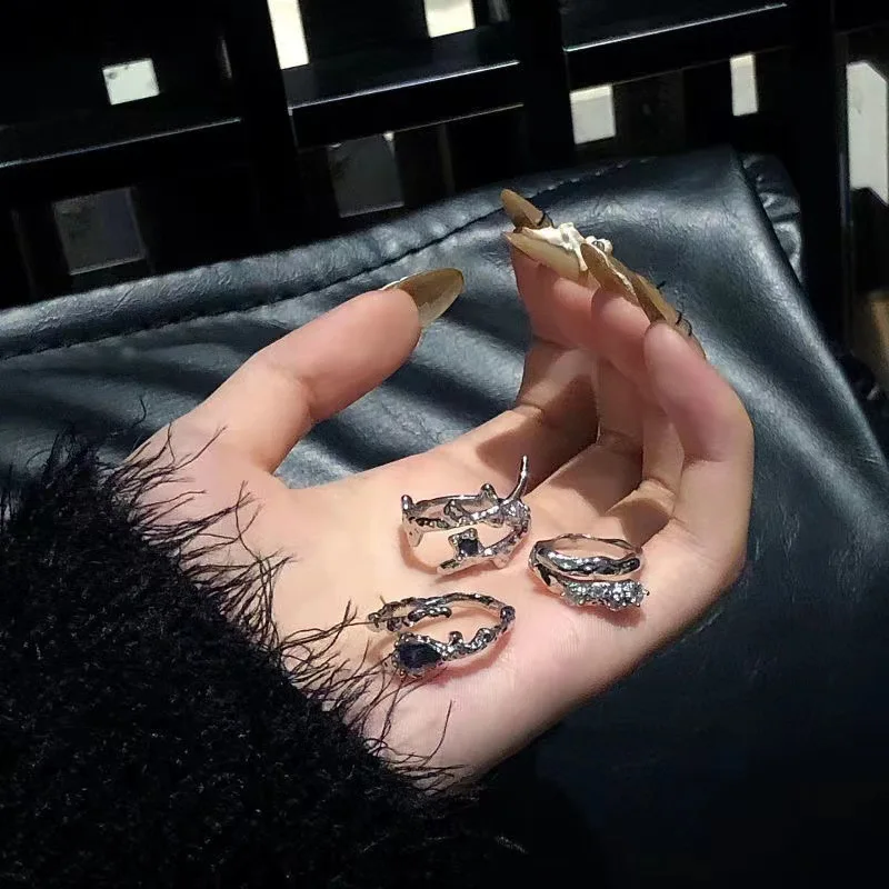 

Punk Liquid Shape Irregular Rings Set Vintage Crystal Zircon Open Twisting Finger Rings For Women Aesthetic Y2k Jewelry