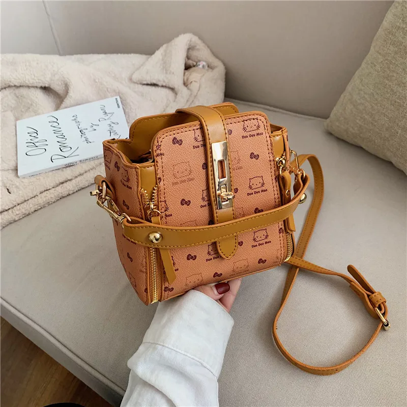 

Новинка 2023, сумка на плечо, женские Сумки из искусственной кожи, женская сумка-мешок, квадратная сумка-мессенджер через плечо, женские дизай...