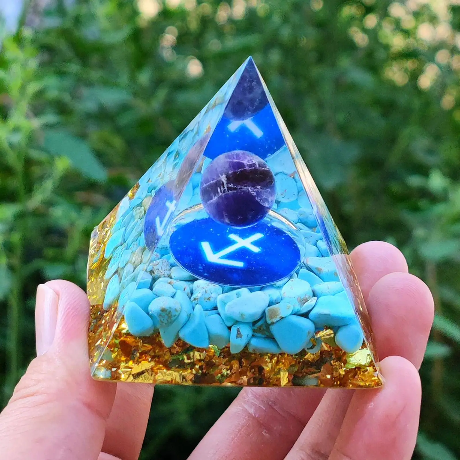 

60mm Crystal Pyramid Spiritual Balance Lucky Crystals Stone Crystal Stone Energy Generator Reiki Pyramid for Car Ornaments Decor