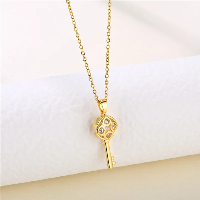 

New Simple Love Key Pendant Stainless Steel Necklaces For Women Korean Fashion Female Daily Wear Choker Chain Jewelry Wholesale