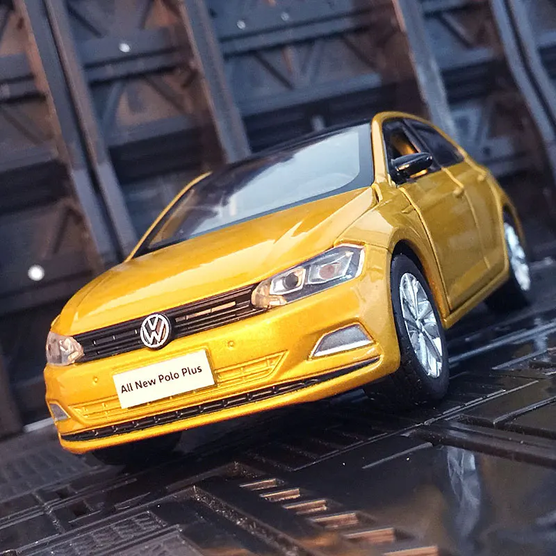 Модель автомобиля Polo масштаба 1:32 из сплава, металлическое транспортное средство для детской коллекции симуляции, подарки для детей на Рождество, горячие игрушки для мальчиков.