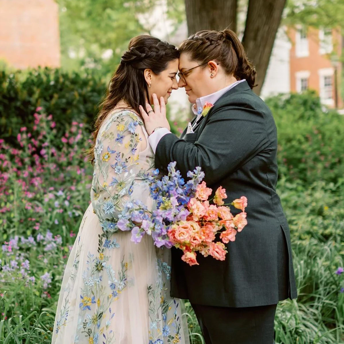 Свадебное платье с длинными рукавами епископа по индивидуальному заказу