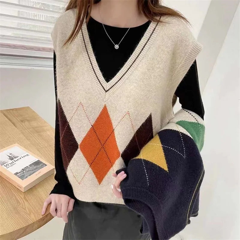 

Korean Style 2022 Autumn Retro Rhombus V-neck Knitted Pullover Vest Women Sleeveless Sweater Vest Chalecos Para Mujer