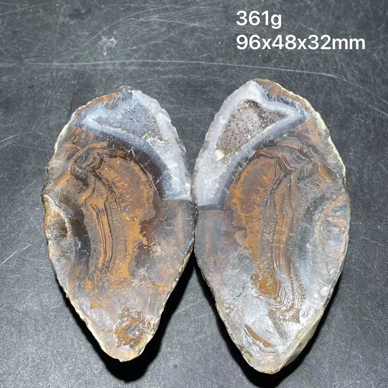 

Агатовая хрустальная пещера Иврии