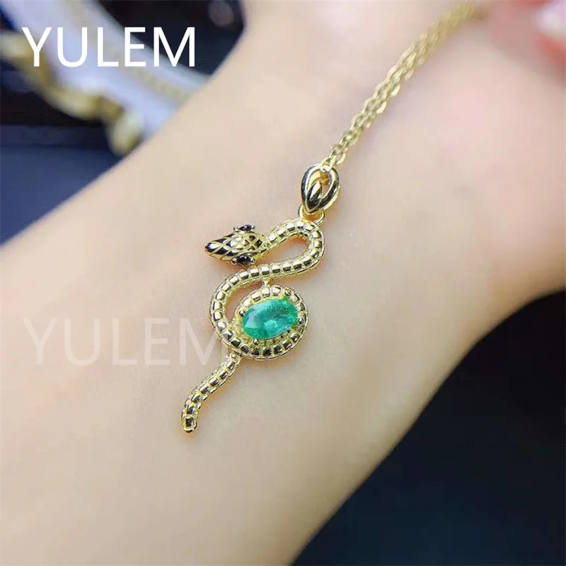 New Natural Emerald Snack Pendant Necklace 925 Silver Plating Process Main Stone Size 4x6mm for Daily Wear
