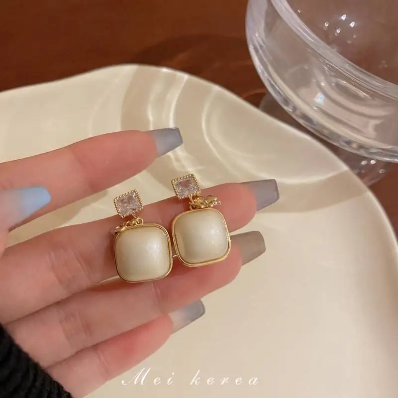 

South Korea's New Digital Square Pendant Earrings Fashion Temperament Geometric Flower Earrings Women's Jewelry