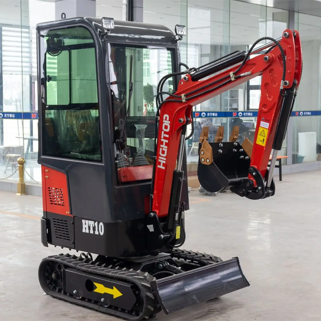 wholesale chinese supplier HT10 mini excavator EURO engine 1.2ton mini digger sell to Germany