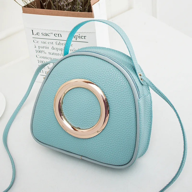 

2022 Winter New European and American Fashion Retro Women's Bag Popular Design Solid One Shoulder Crossbody Bag