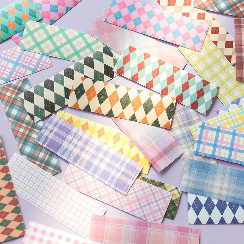 Рисунок 3 - Наклейки в клетку с симфонией и бумажными полосками