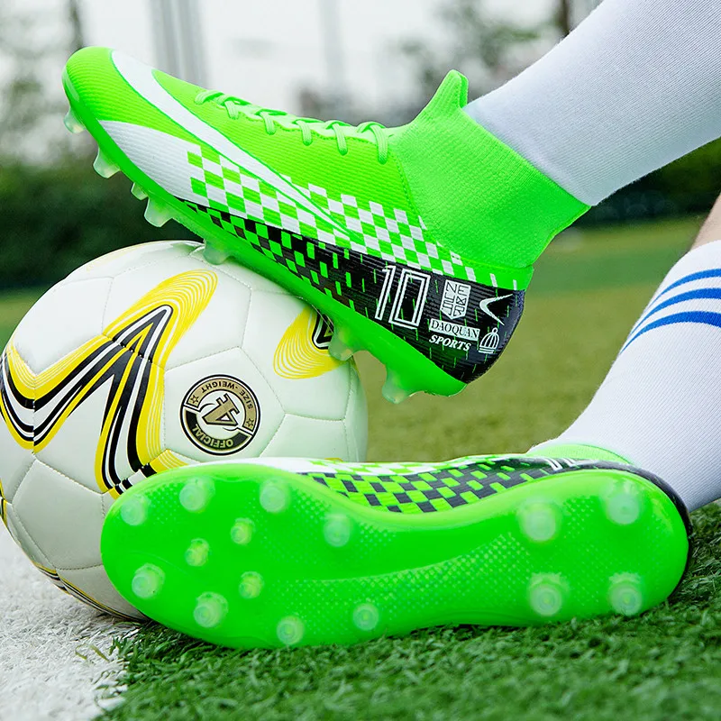 High quality TF Soccer Boots for Men Fashion Green Boys Football Shoes Outdoor High Ankle Men's Futsal Cleats crampon football