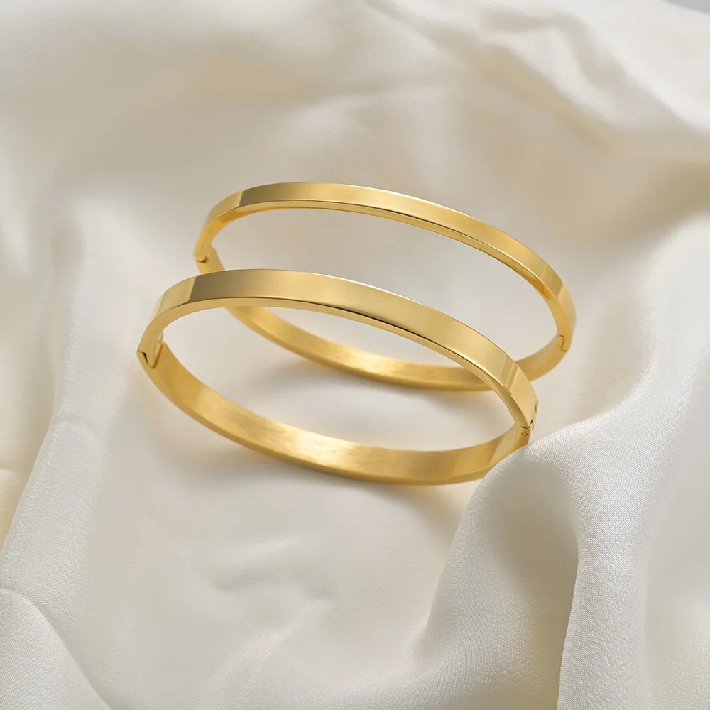 

2022 New Stainless Steel Round Bangles& Bangles Three Colors Trendy Charm Bracelets Jewelry For Women Love Wedding Brand Gifts