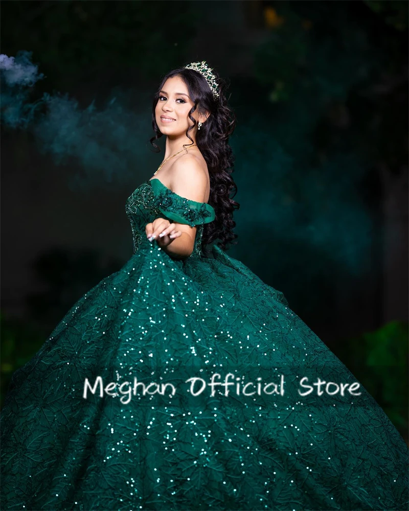 Изумрудно-зеленое платье с открытыми плечами и бантом Quinceanera аппликацией из