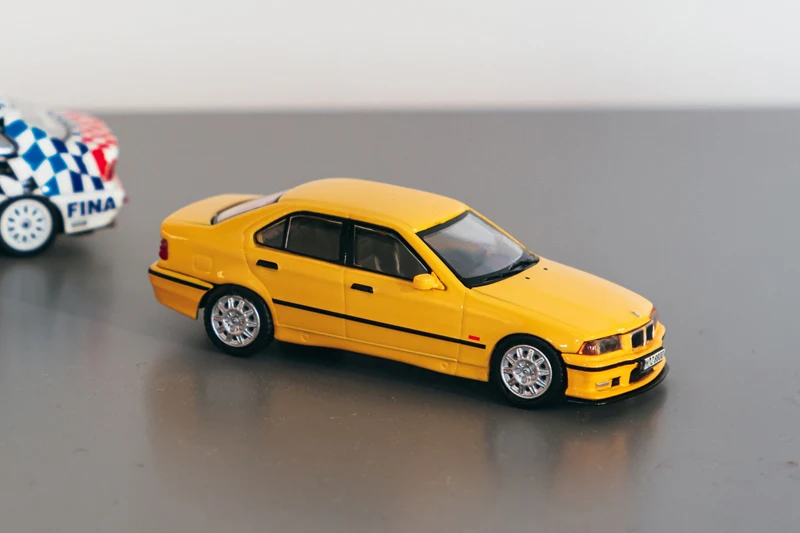 

Werk83 1:64 M3 Sedan Yellow Model CAR