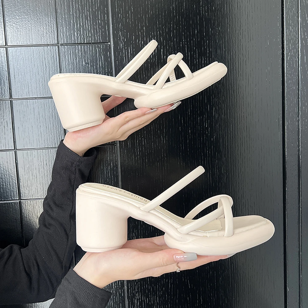 Coarse heel slippers female 2023 shoes style outside wear fashion one-line with high heels summer new women's half drag