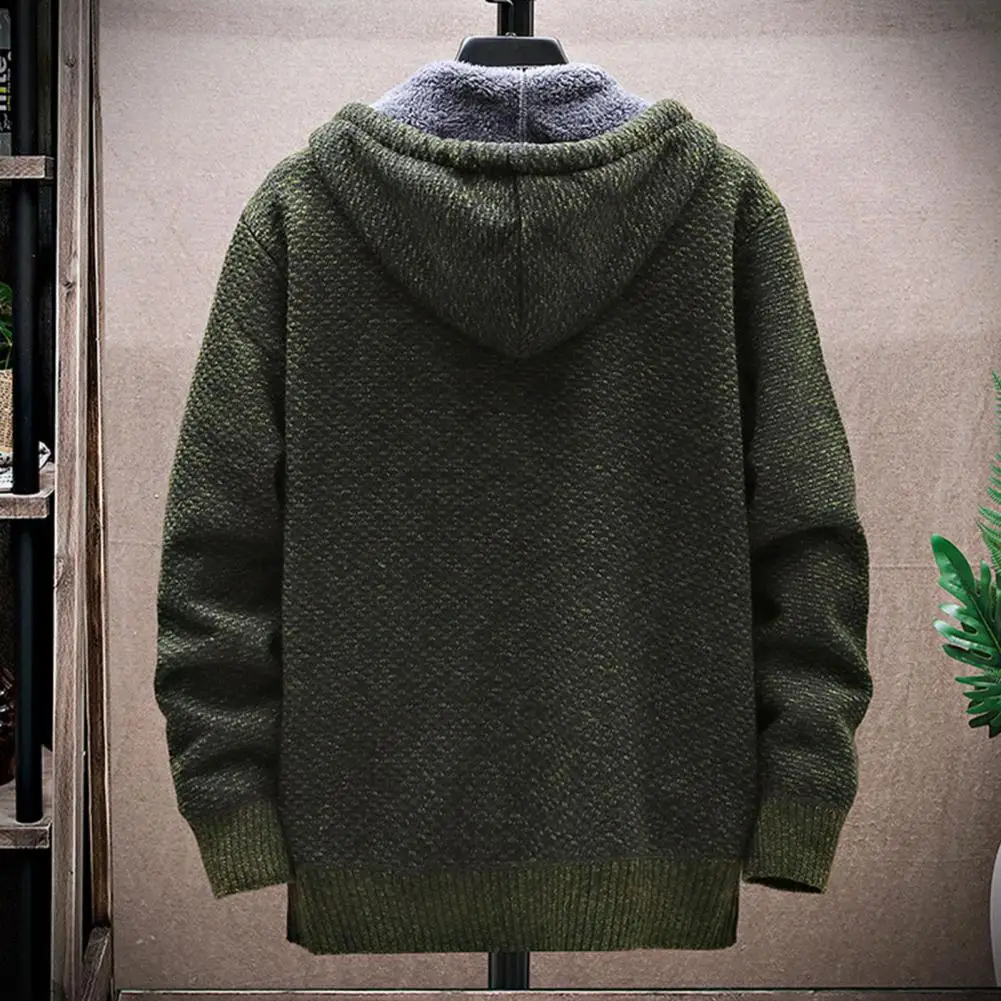 Рисунок 4 - Кардиган с капюшоном