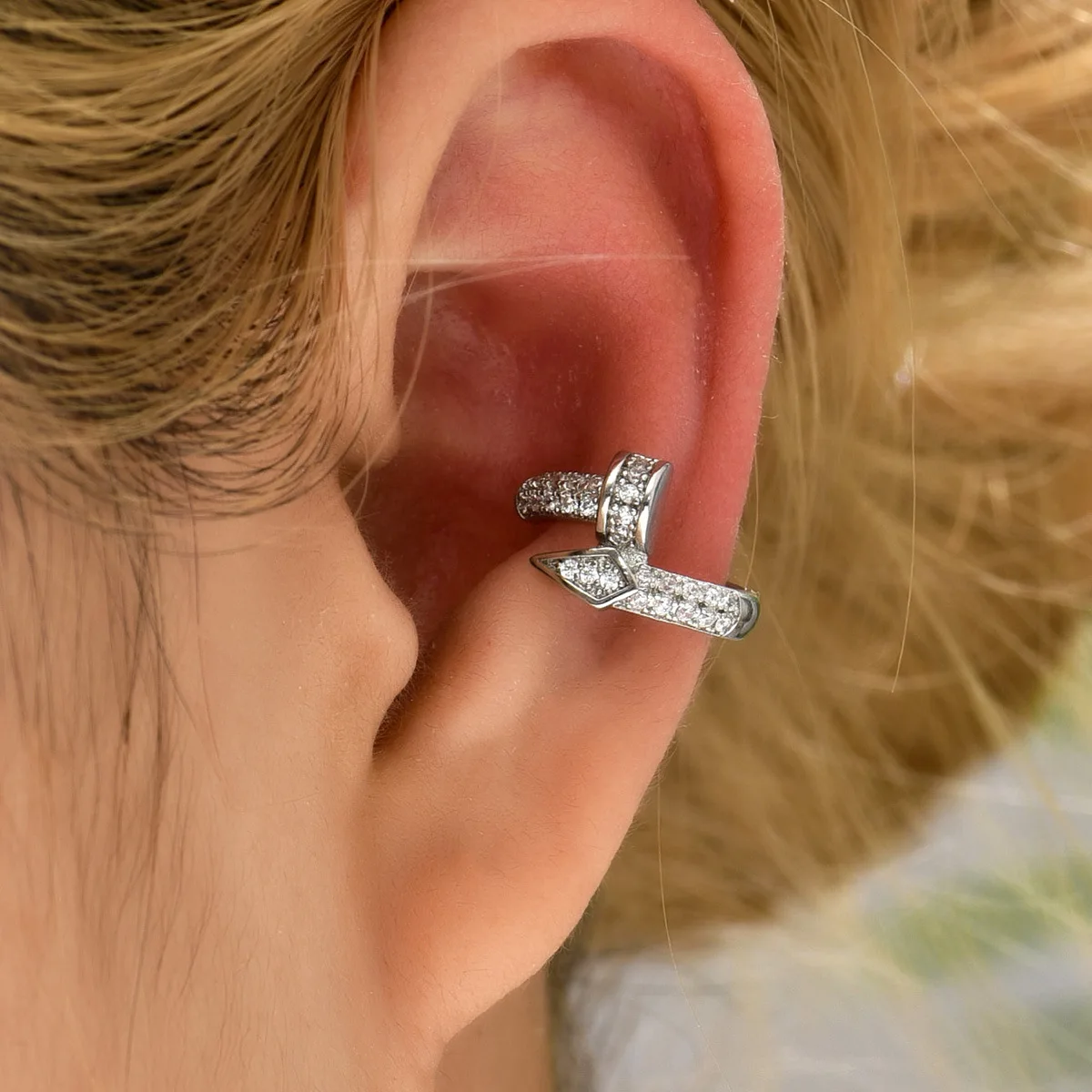 

New Trend Luxury Brand Design Without Pierced Crystal Nail Clip Earrings For Women Men Young Creative Cuff Ear Jewelry Gift