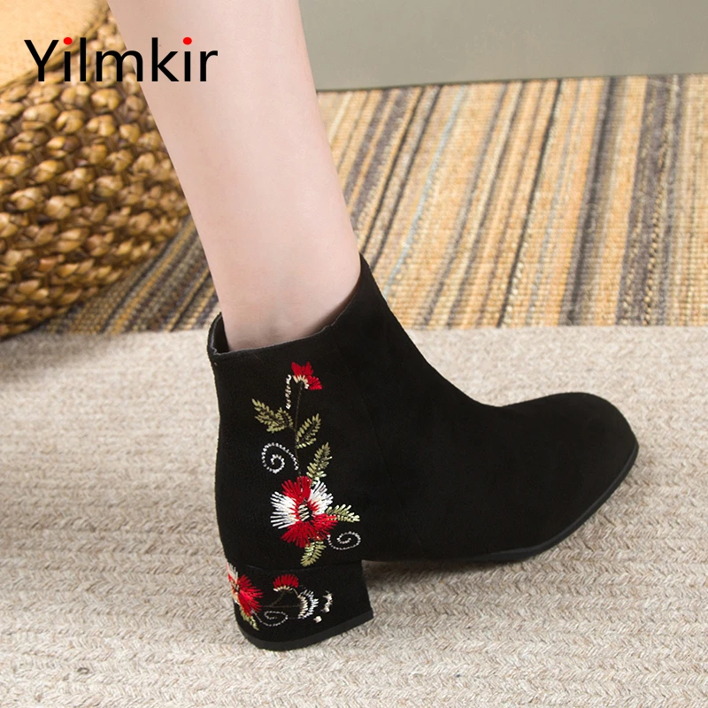 

Модные и популярные Универсальные женские теплые плюшевые ботильоны с вышивкой, Повседневная Нескользящая износостойкая элегантная женск...