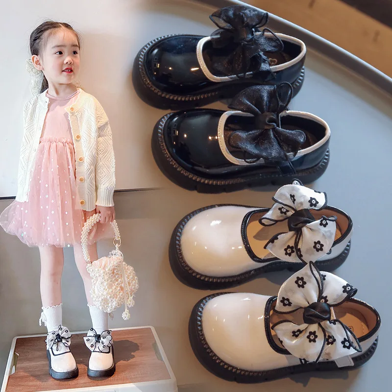 

Детские маленькие кожаные туфли, осенняя сетчатая обувь для девочек с мягкой подошвой и маленьким цветочным бантом, однотонная обувь принц...