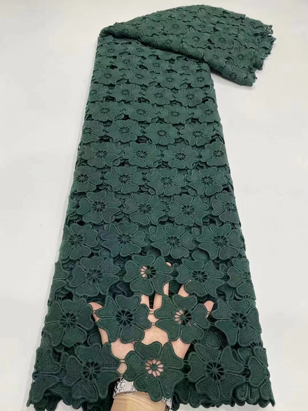 

Beautiful African Guipure Lace Fabric Nice Pattern Milk Silk Material African Embroidery Cord Lace Fabric XDPG08