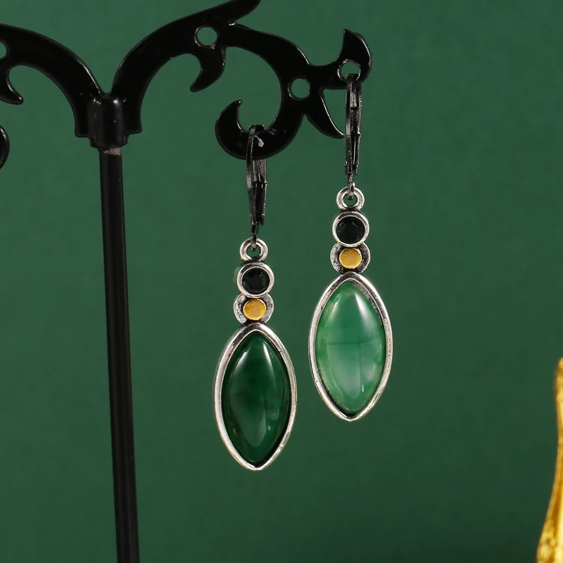 

Vintage Black Color Metal Leaf Green Stone Earring New Marquise Cut Enamel Metal Plant Drop Dangle Earrings for Women Jewelry
