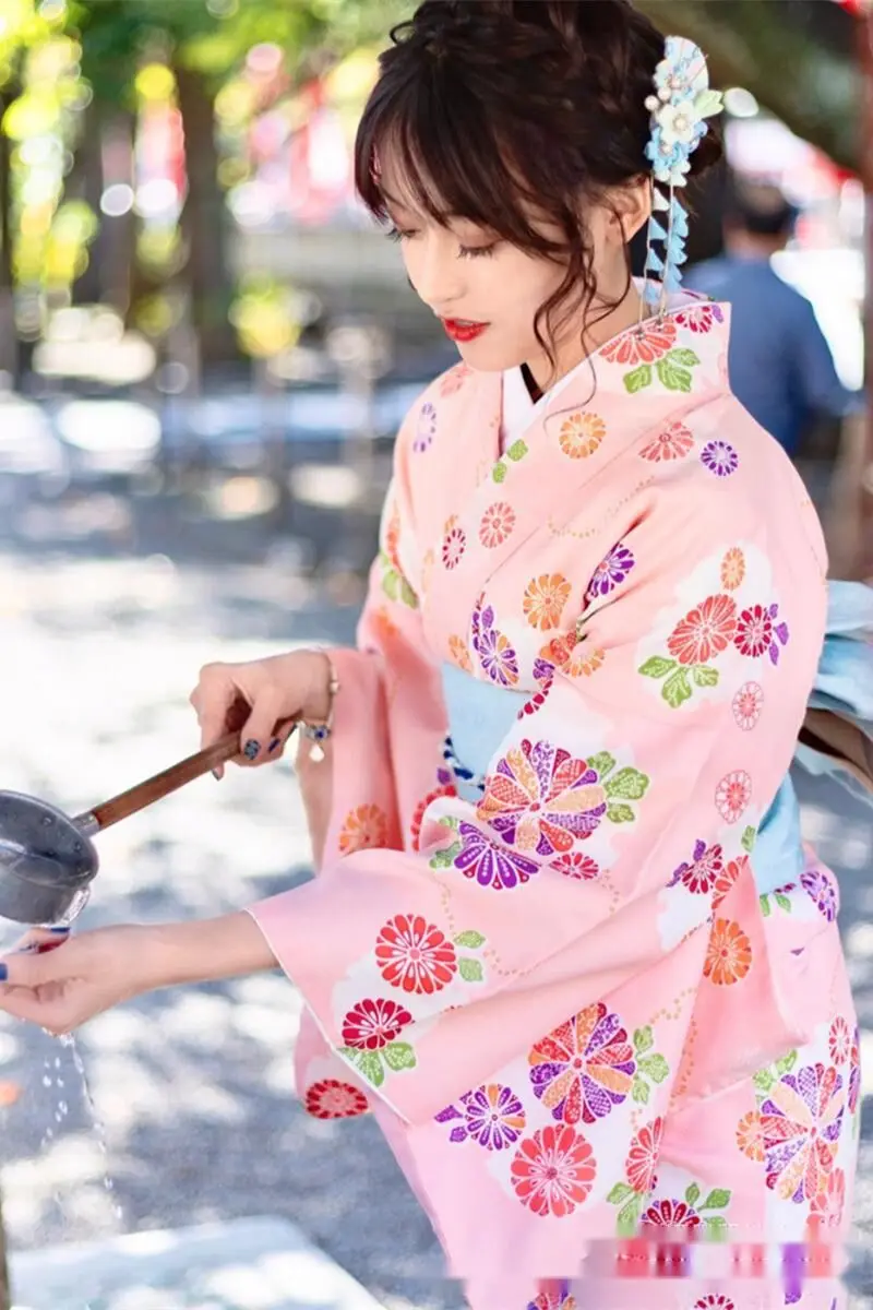 Кимоно для девочек женское фото платье торжественное традиционное