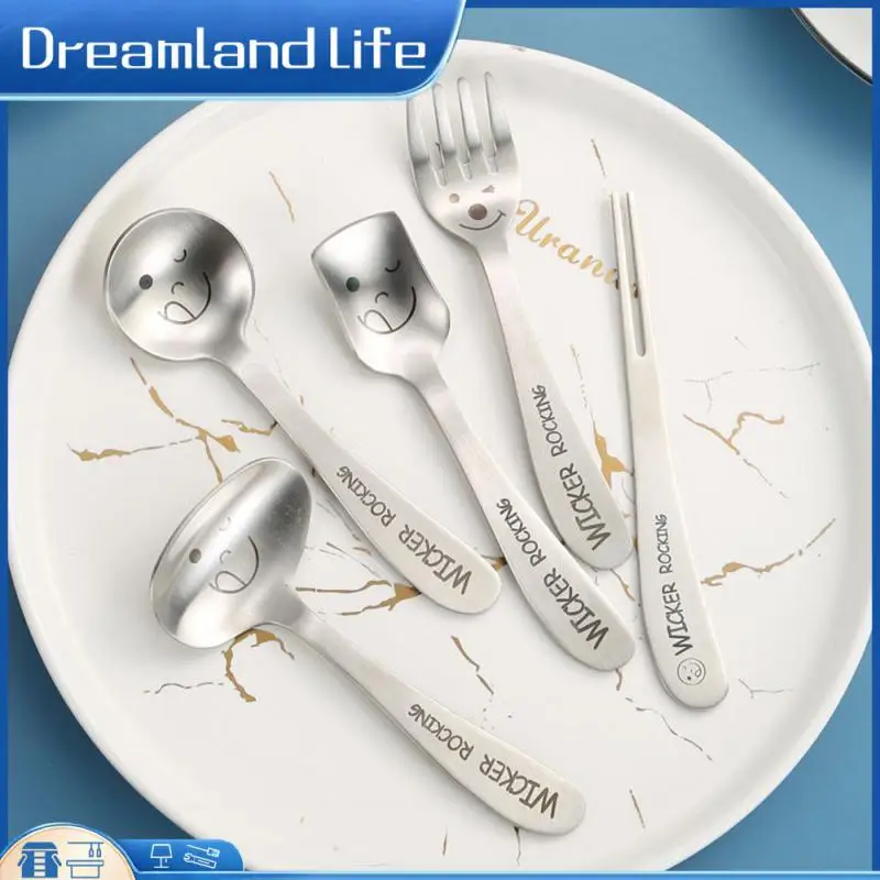 

Ложка мультяшная Бытовая Hanami, долговечная рандомная ложка с улыбающимся лицом, столовая посуда из нержавеющей стали 304