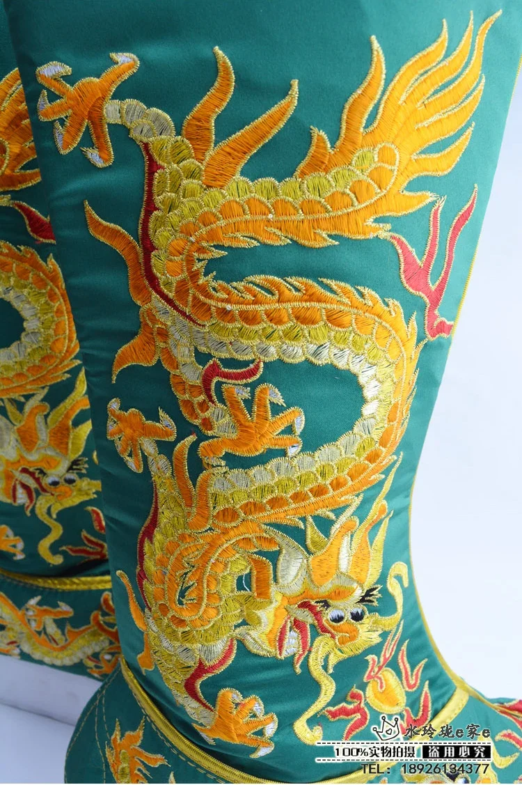 Яркие зеленые официальные ботинки высота 28 см вышитые Гуань гонг