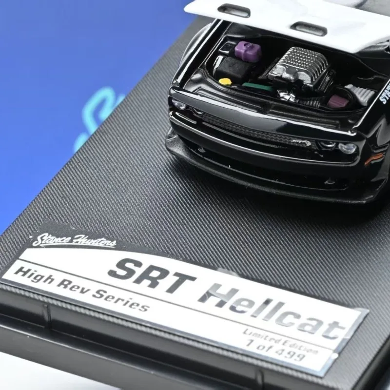 Фото Модель автомобиля Stance Hunters 1/64 Dodge Challenger Hellcat из сплава - Коллекционный предмет - Декор для взрослых - Подарок для мальчика №4