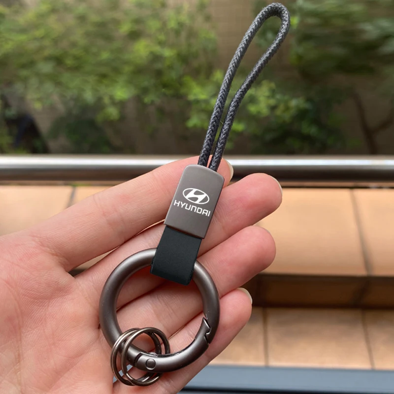 

For Hyundai Tucson Santa Fe Rena Sonata Elantra Creta Ix35 Ix45 I10 I30 I40 zinc alloy leather car key ring chain buckle