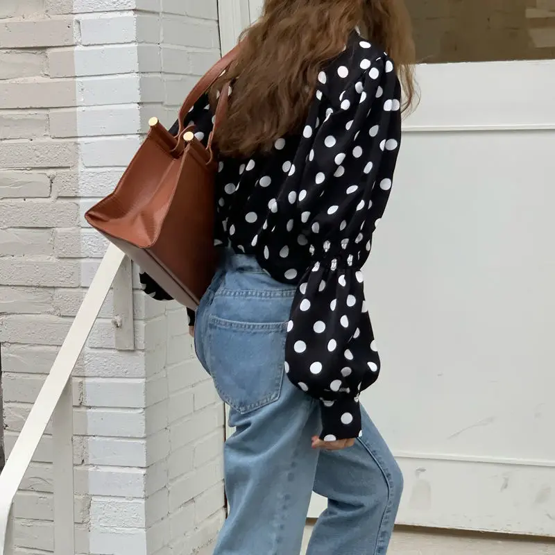 Женская однобортная рубашка с отложным воротником и длинным рукавом