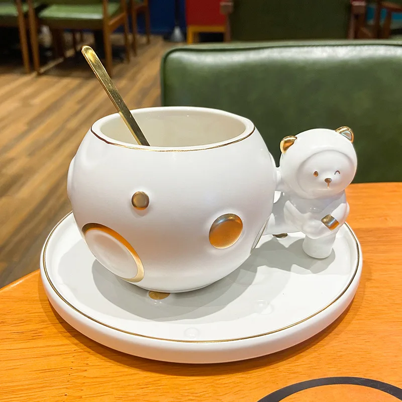 

Space Bear Series Coffee Mugs Sets 3d Doll Handle Ceramic Cup Creative StarBuck Style Coffee with Spoon and Tray