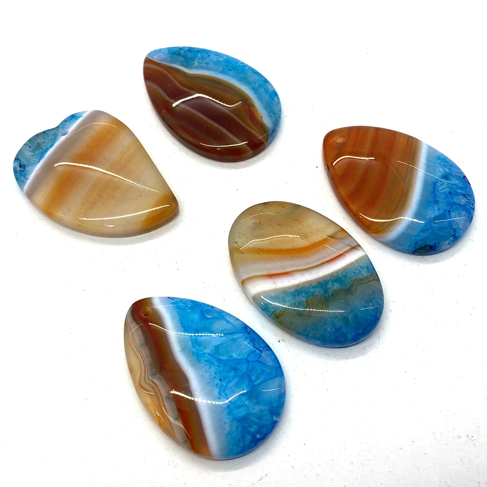 

New Fashion Natural Stone Blue Red Onyx Pendant for Men and Women Irregular Charm Gem Agate Healing Aura Charm 5pcs Accessories