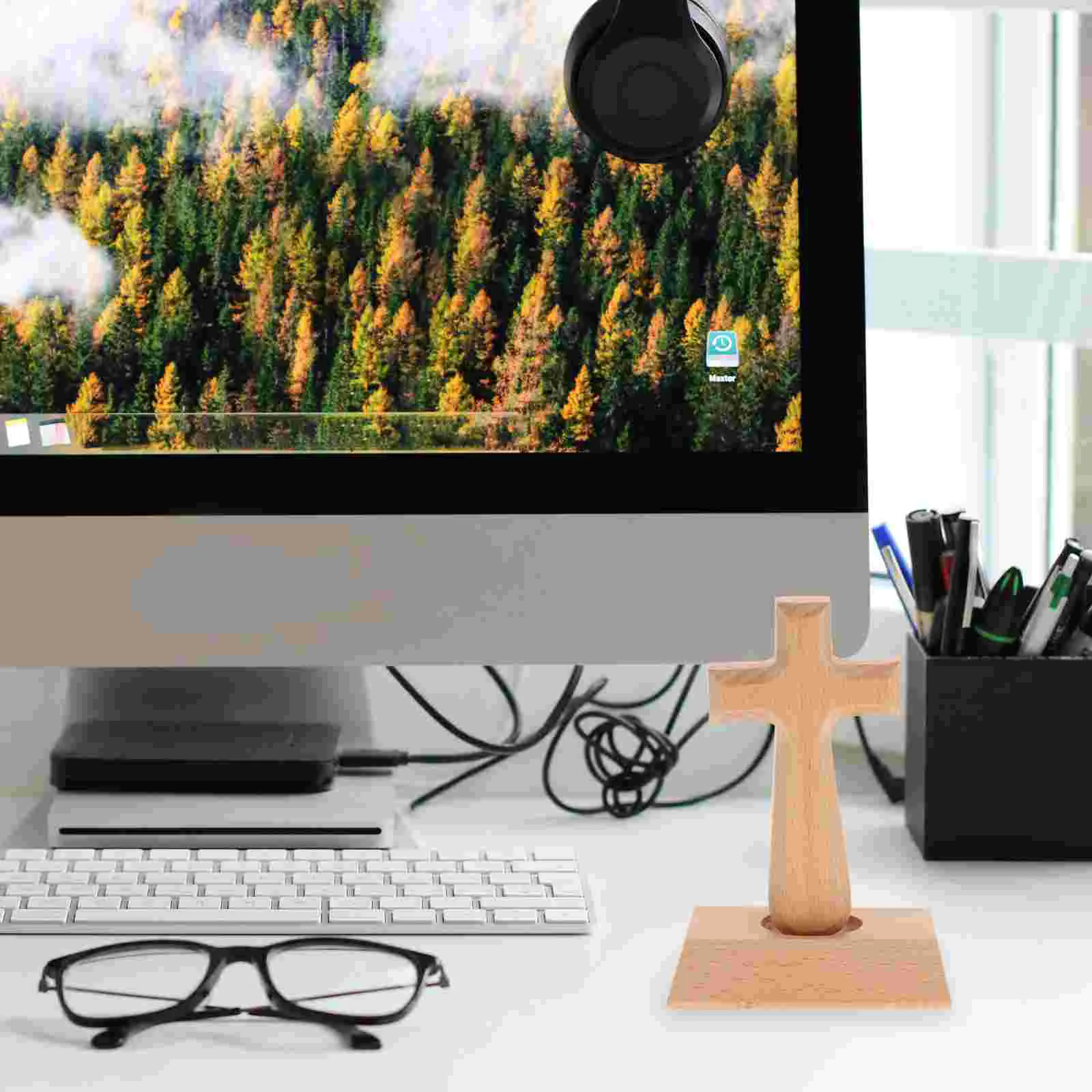 

Wood Cross Statue Desktop Standing Latin Cross Model Photo Prop Church Altar Cross Ornament for Home Shop