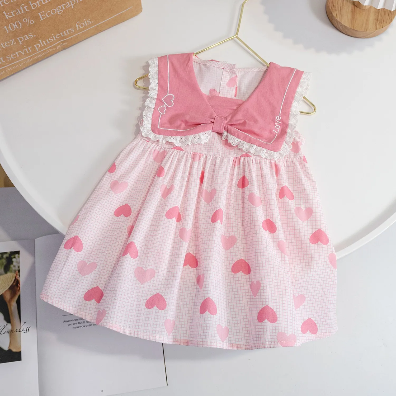 

2022 Summer New Girl Dress Girl Baby Style Korean Version Children Clothing Love Skirt Cute Sleeveless Princess Skirt