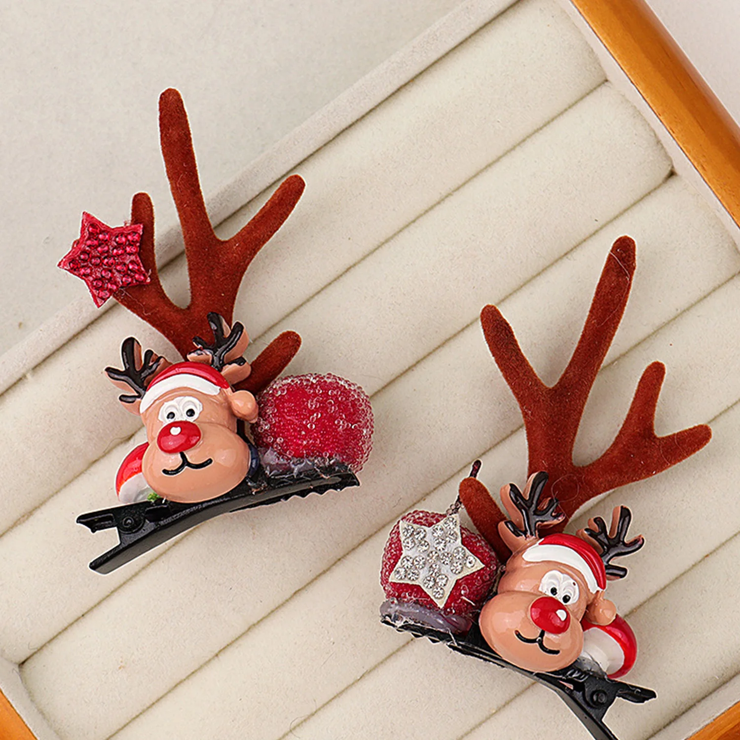 Рисунок 3 - заколки для волос с изображением